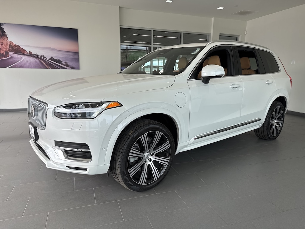 Used 2025 Volvo XC90 Plug-In Hybrid T8 Ultra SUV