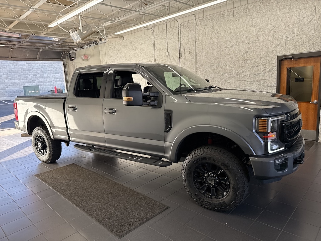 Used 2022 Ford F-250SD Lariat Truck