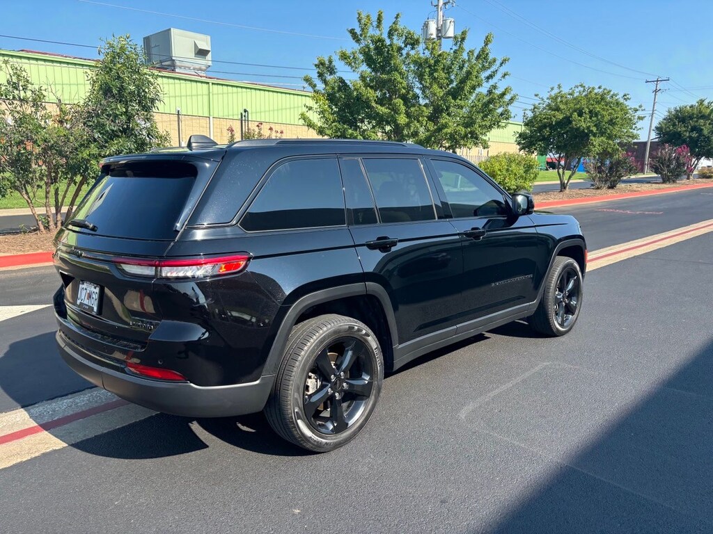 Used 2024 Jeep Grand Cherokee Limited SUV