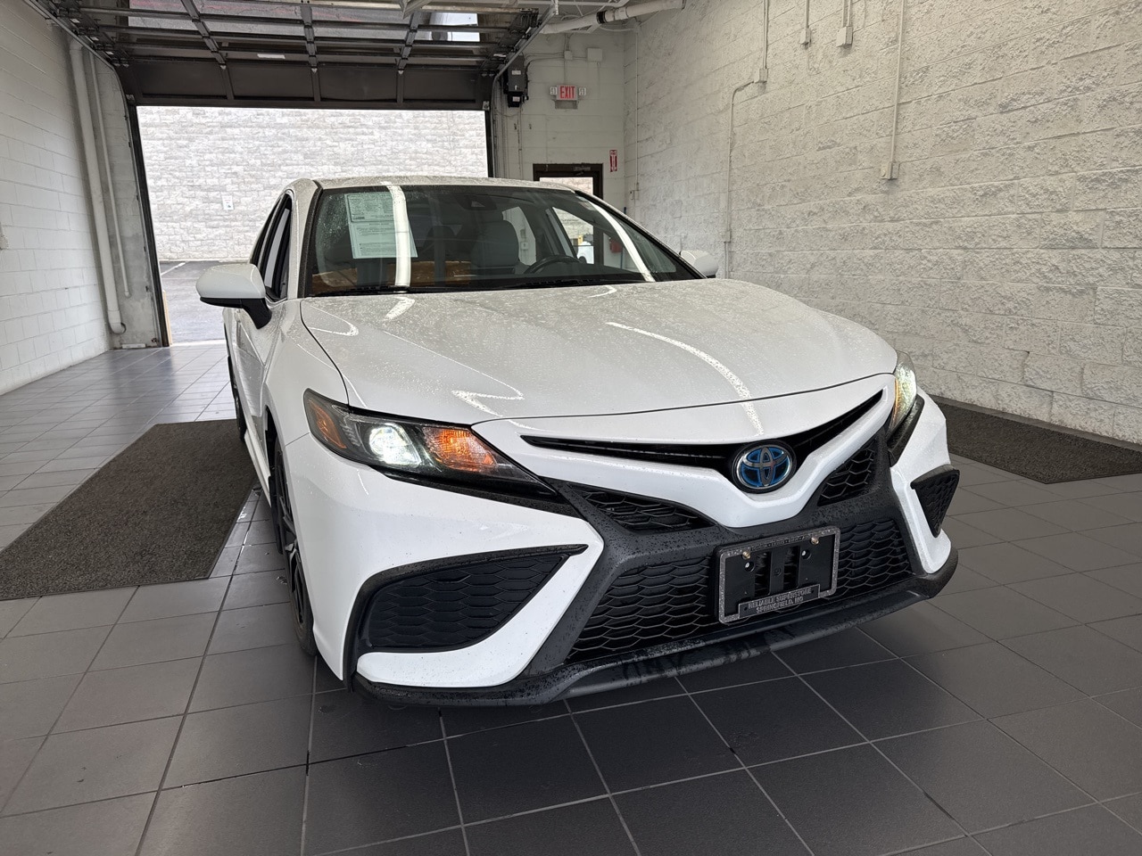 Used 2021 Toyota Camry SE with VIN 4T1G31AK5MU555998 for sale in Springfield, MO