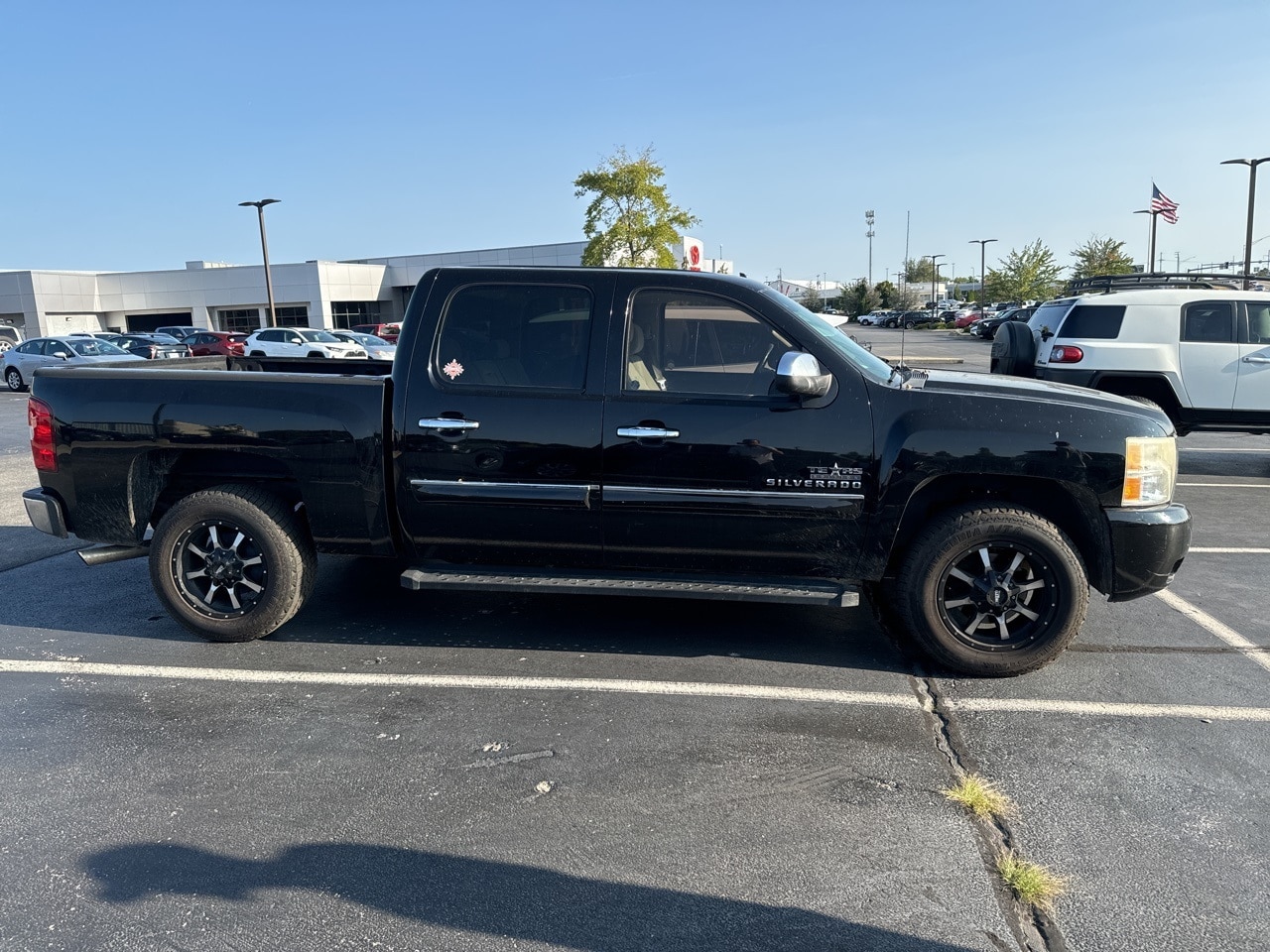 Used 2011 Chevrolet Silverado 1500 LT with VIN 3GCPCSE06BG178780 for sale in Springfield, MO