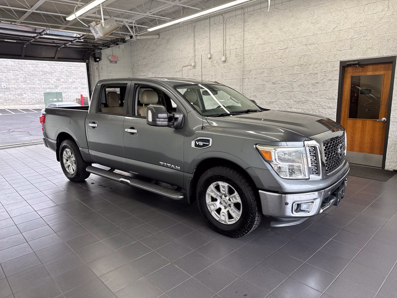 2017 Nissan Titan