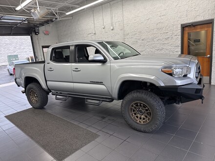 2022 Toyota Tacoma SR5 Truck