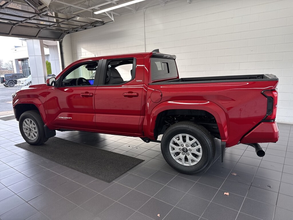 New 2025 Toyota Tacoma SR5 Truck Double Cab