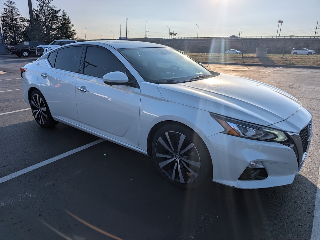 Used 2019 Nissan Altima 2.5 Platinum Sedan