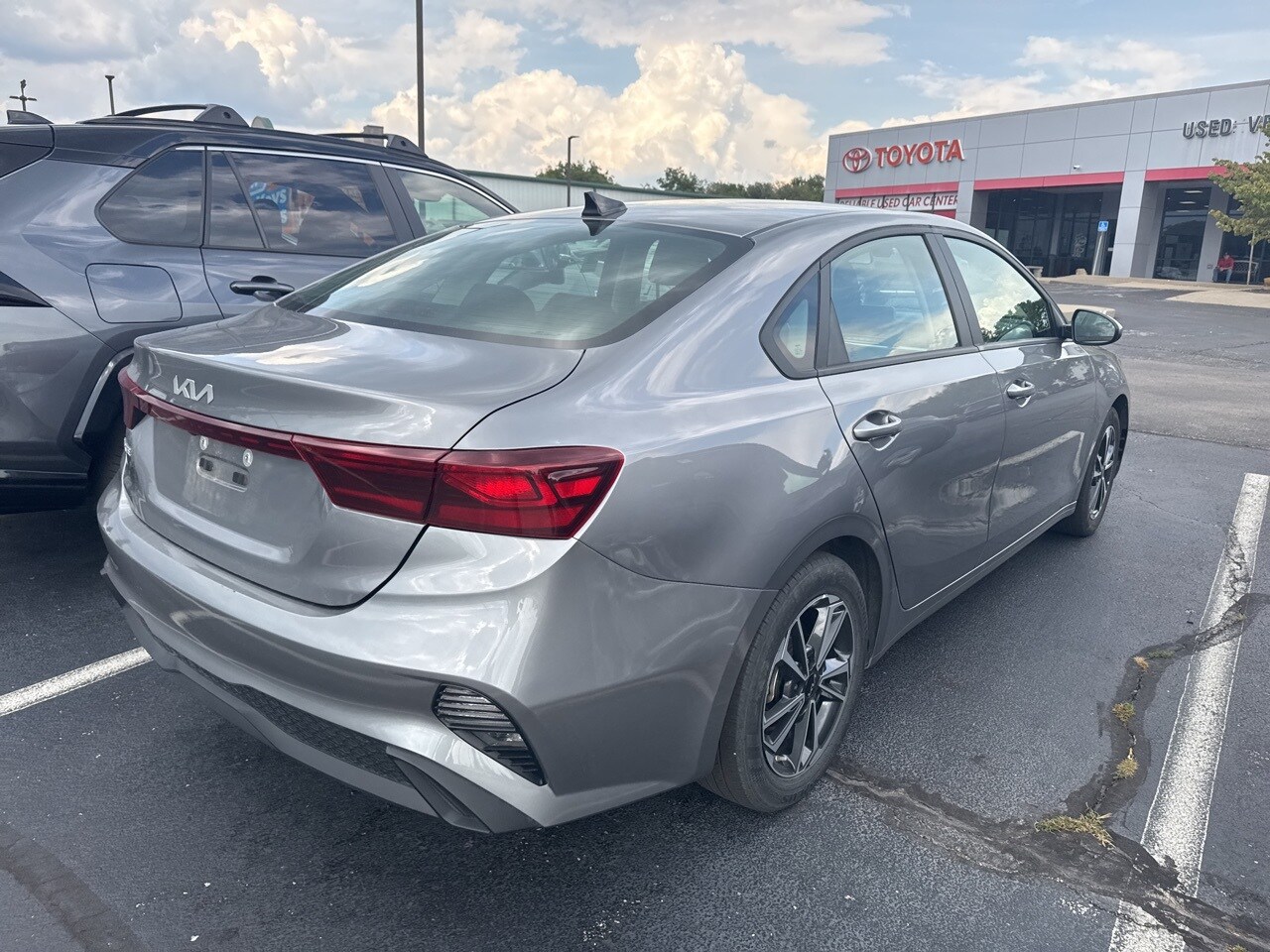 2024 Kia Forte LXS photo 3