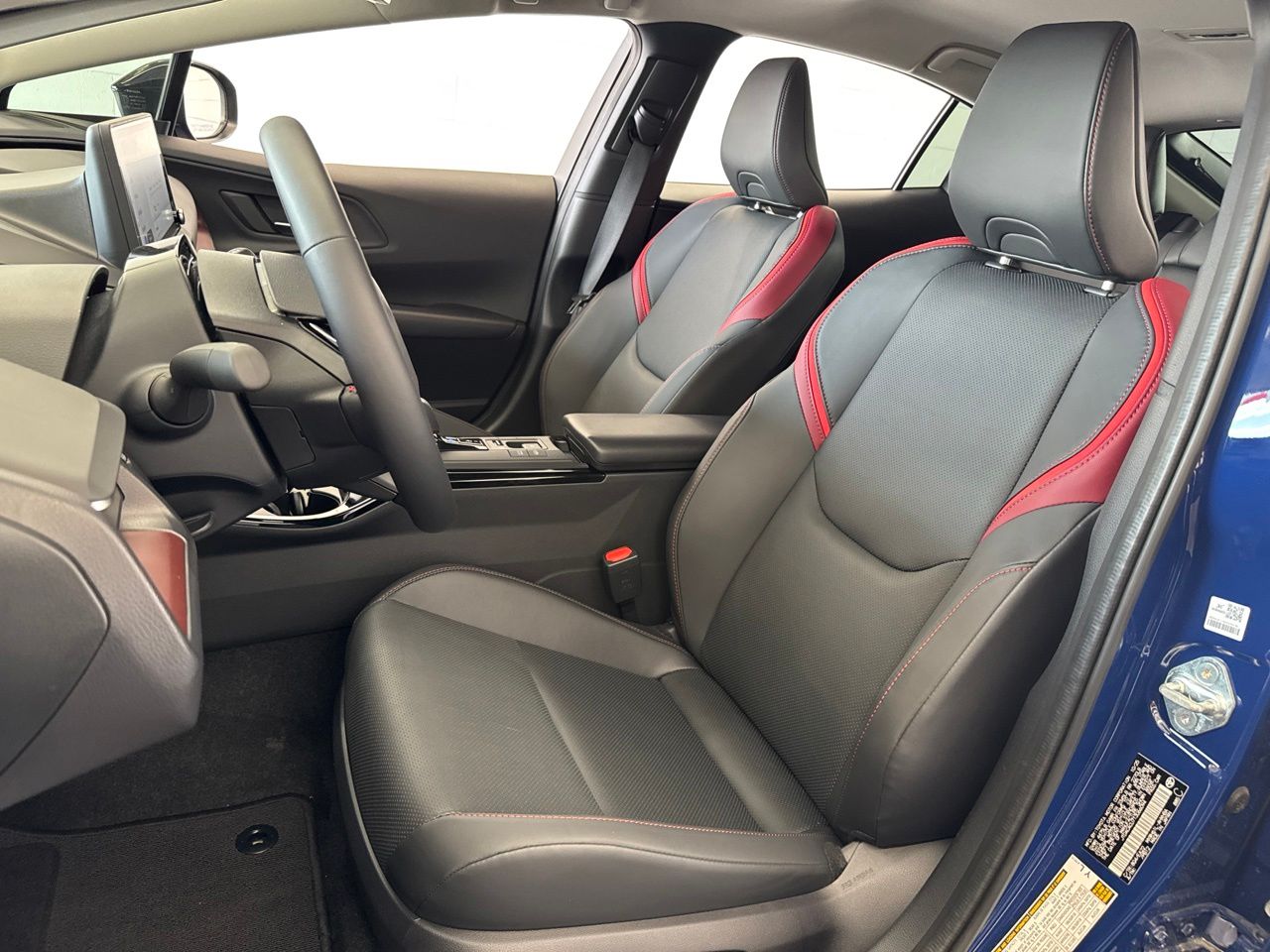 2026 Toyota Prius Plug-in Hybrid XSE Premium - Photo 15