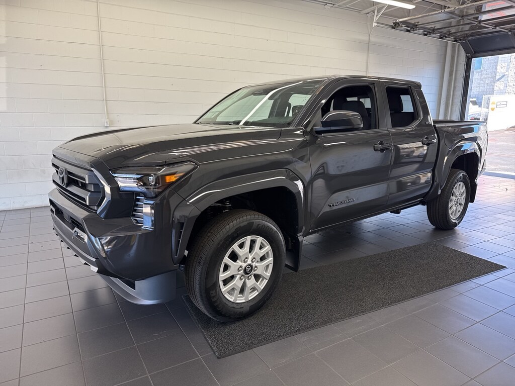 New 2025 Toyota Tacoma SR5 Truck Double Cab