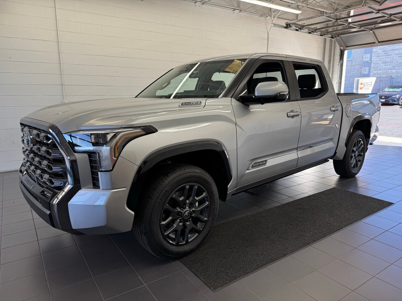 2026 Toyota Tundra Platinum photo 4