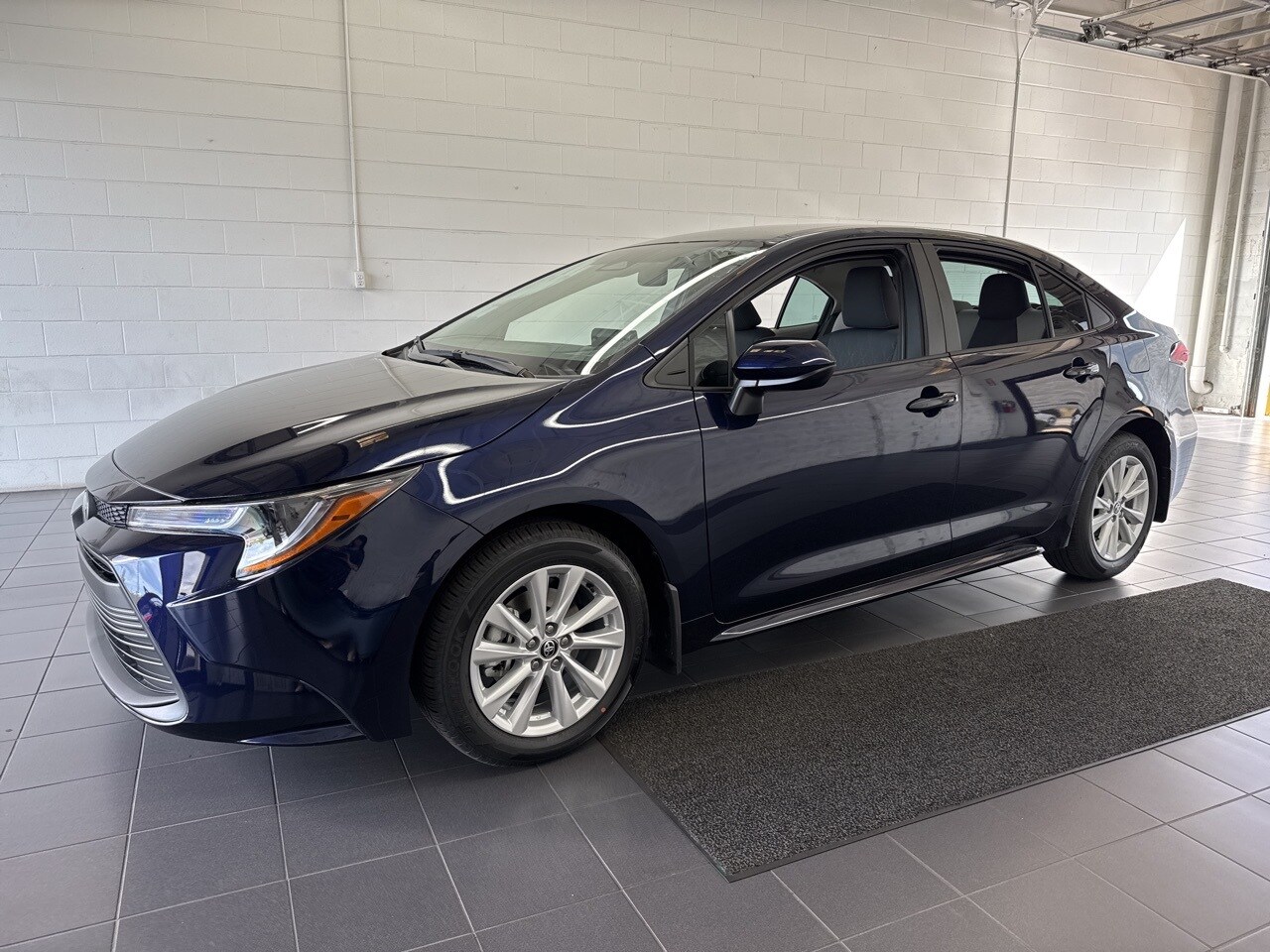 2026 Toyota Corolla LE photo 4