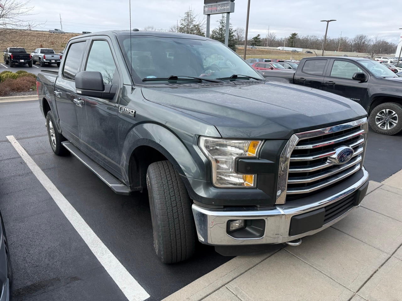 2015 Ford F-150 XLT's photo