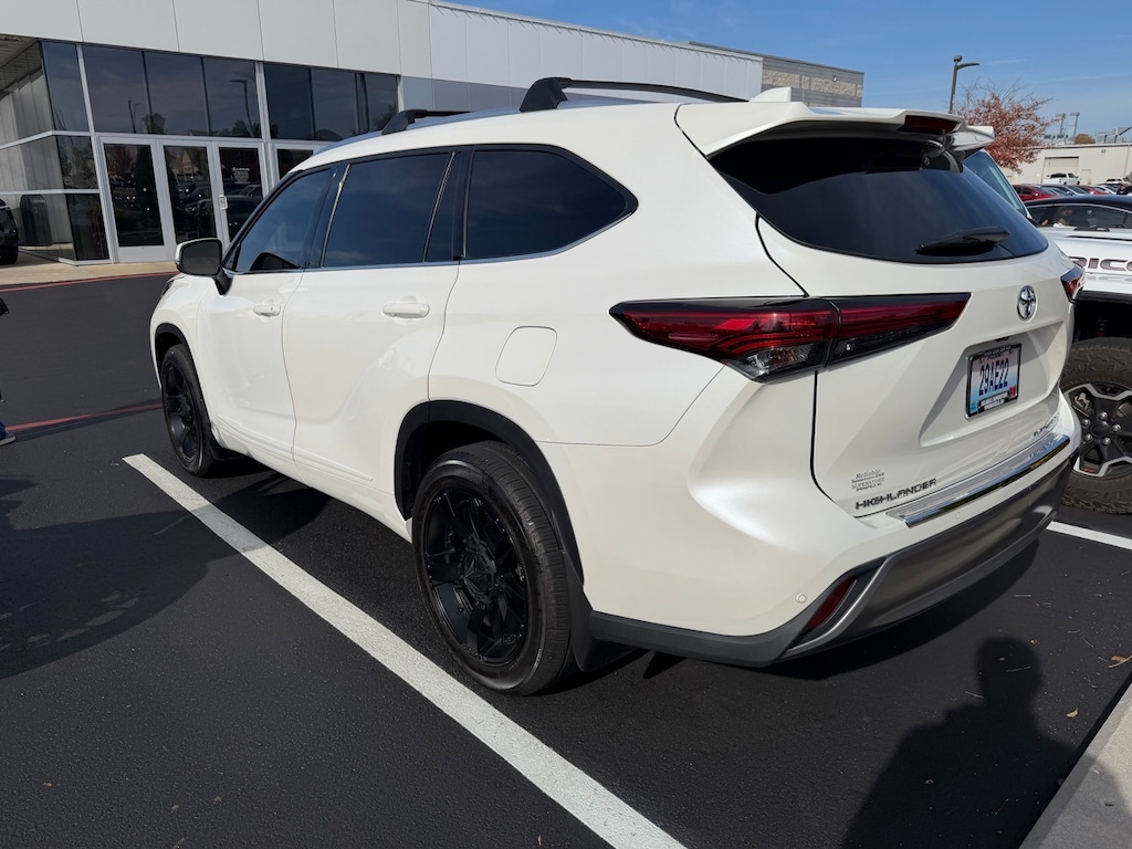 Used 2021 Toyota Highlander Platinum SUV