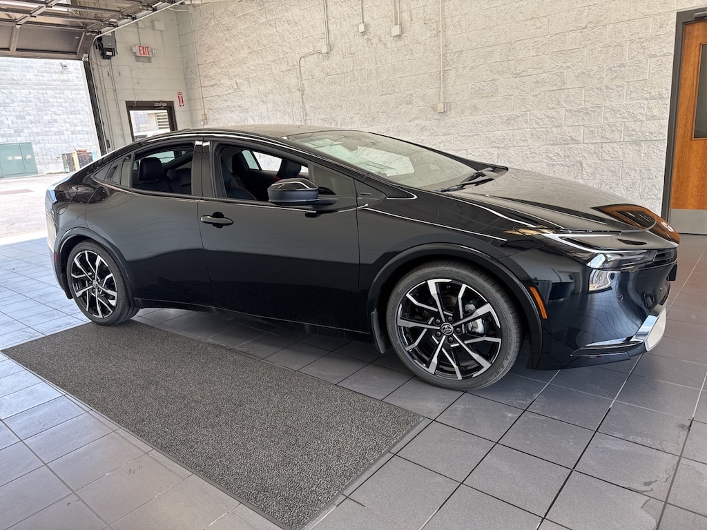 New 2026 Toyota Prius Plug-In Hybrid XSE Premium Hatchback