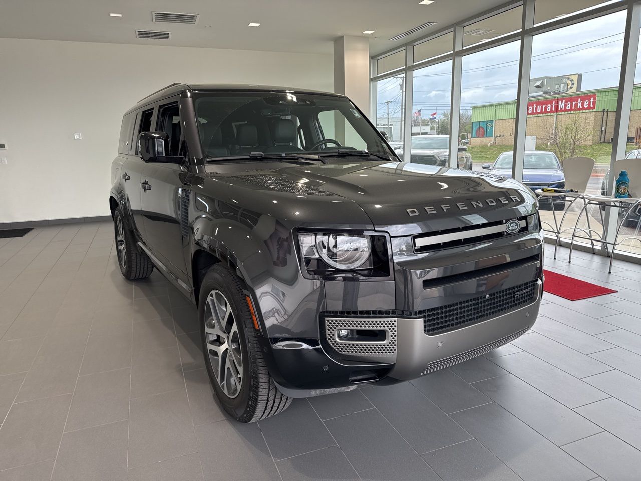 View vehicle photo 2