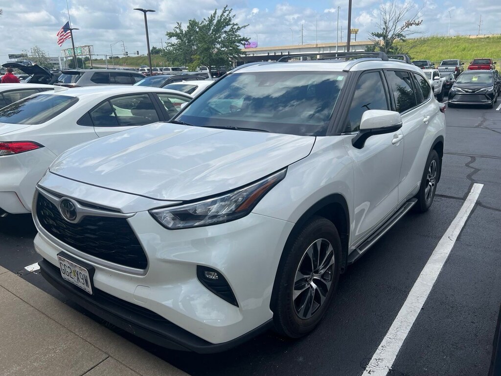 Used 2020 Toyota Highlander XLE SUV