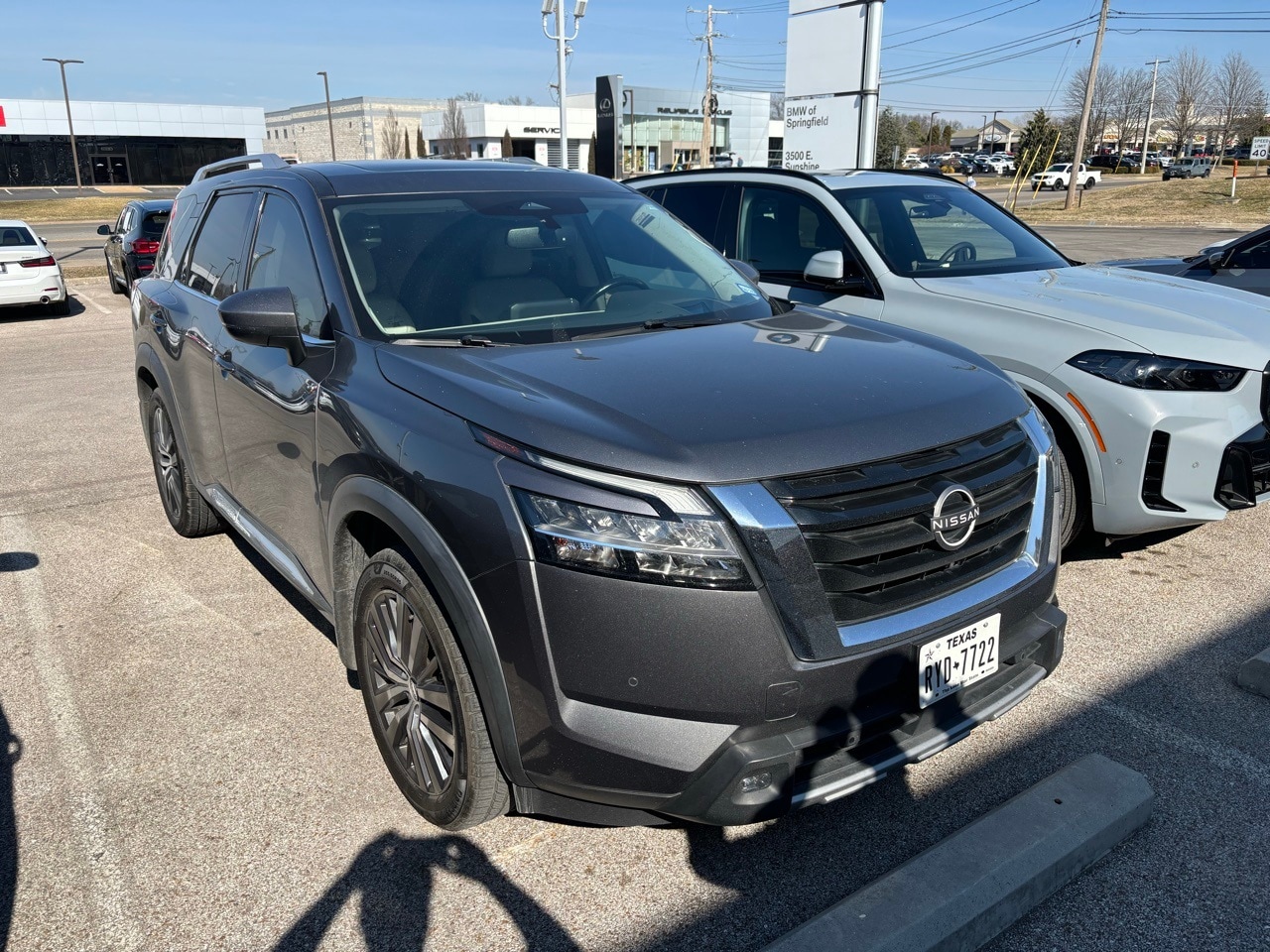 2022 Nissan Pathfinder Platinum