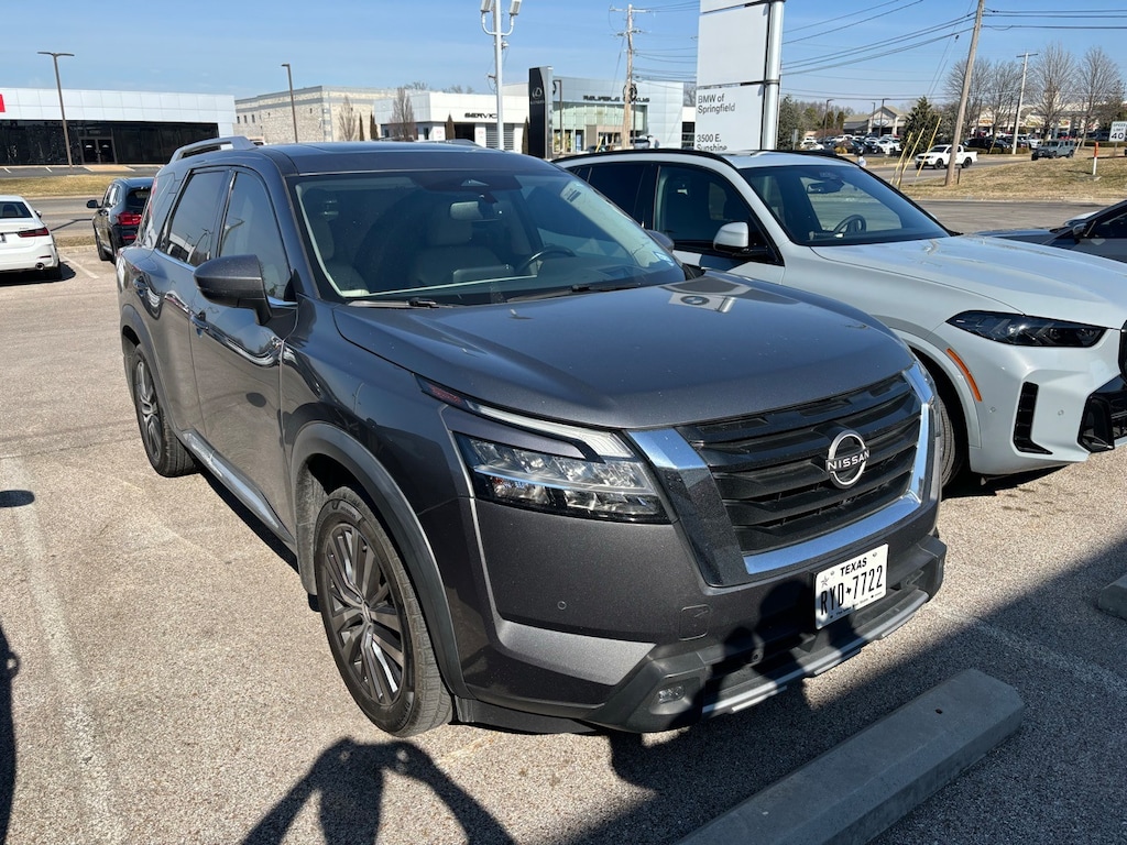 Used 2022 Nissan Pathfinder Platinum SUV
