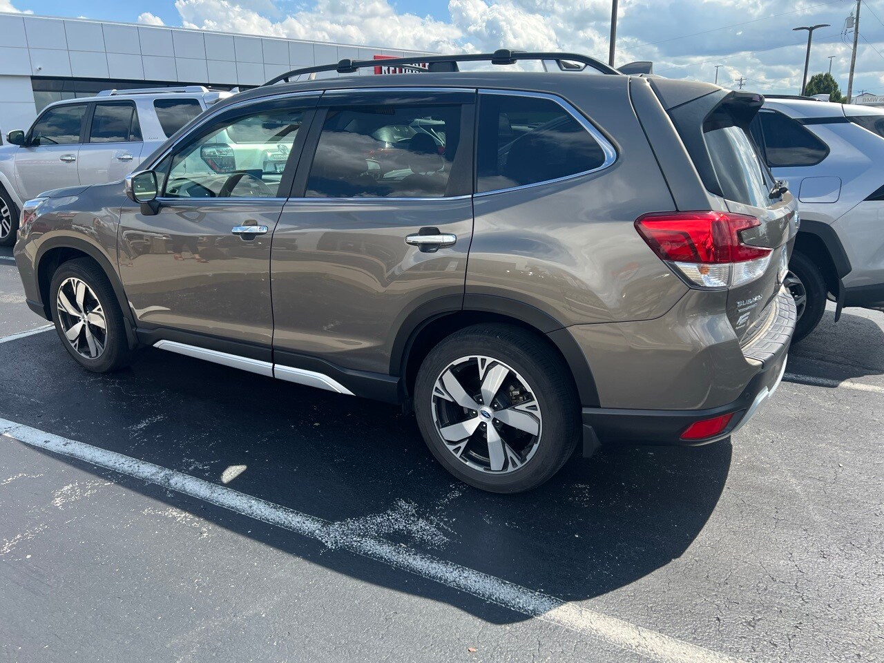 2019 Subaru Forester Touring photo 4