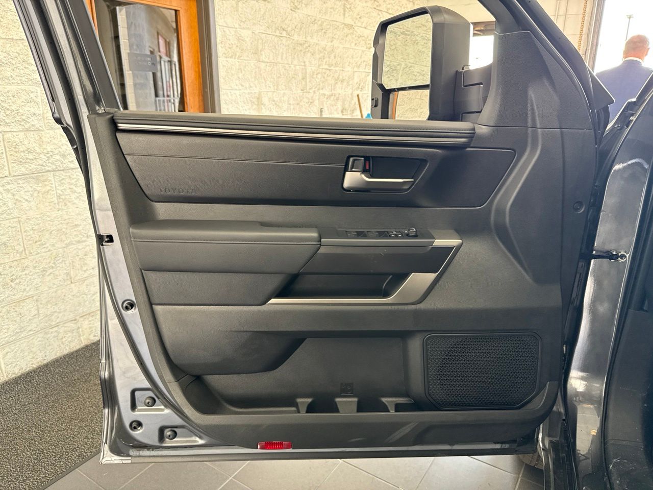 2026 Toyota Tundra SR5 - Photo 32