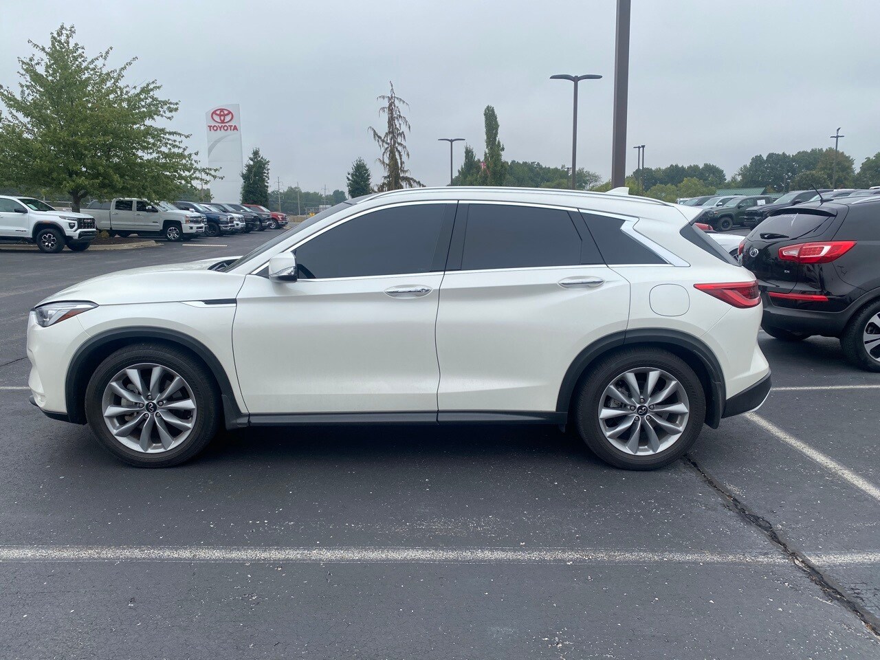 2020 Infiniti QX50 Luxe photo 2