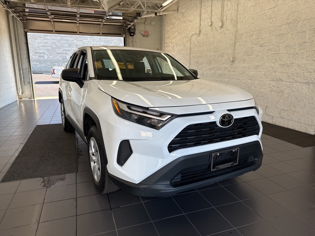 2024 Toyota RAV4 LE photo 2