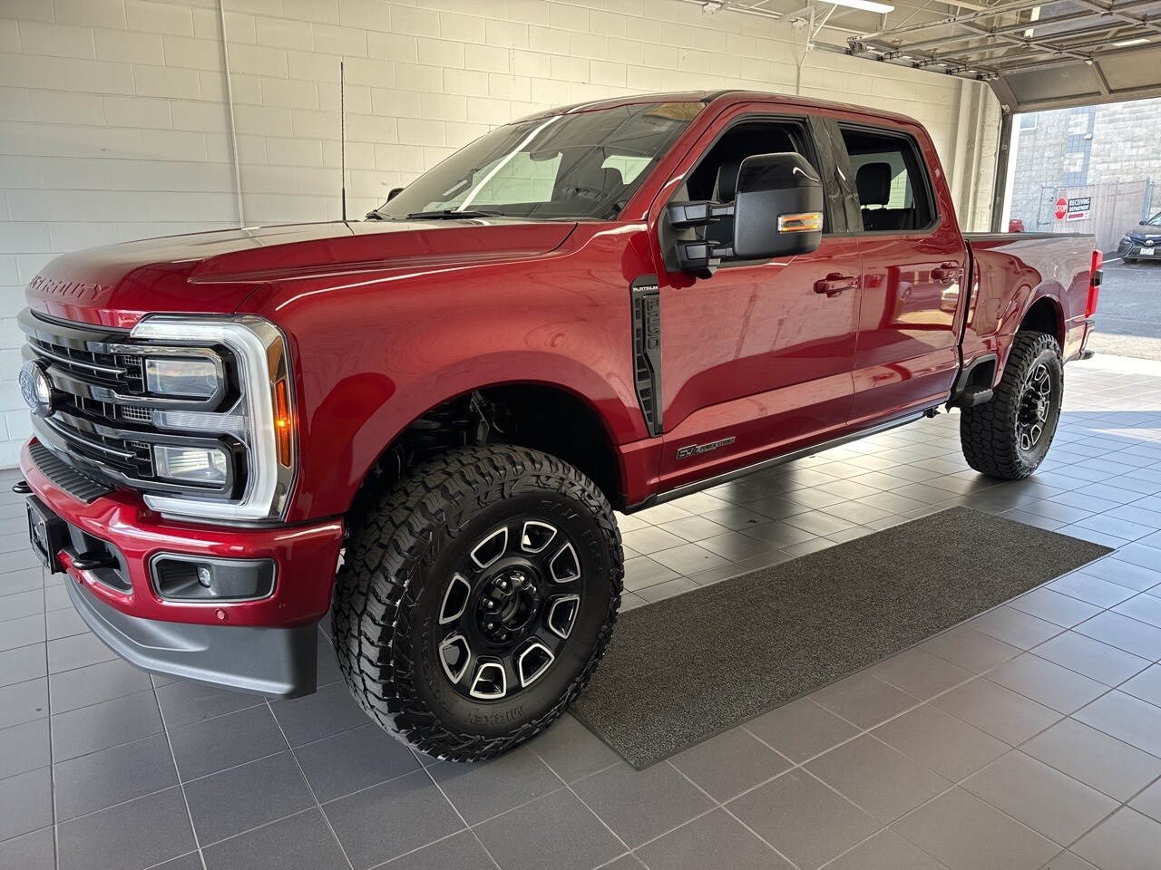 2025 Ford F-250 photo 3