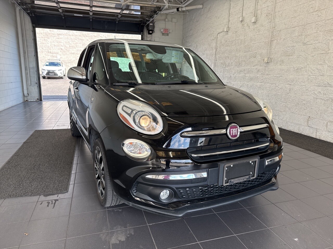 2019 Fiat 500L Lounge photo 2