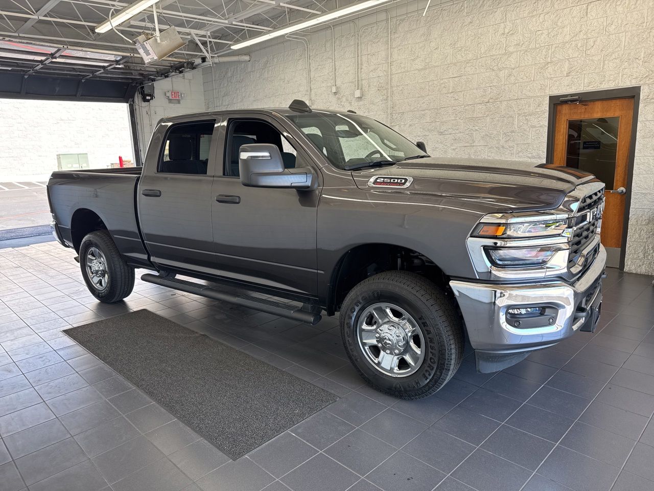 2025 RAM 2500 Tradesman 4X4 Crew Cab SWB's photo