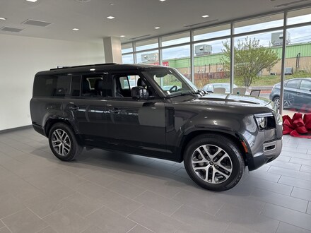 2023 Land Rover Defender 130 X-Dynamic SE SUV