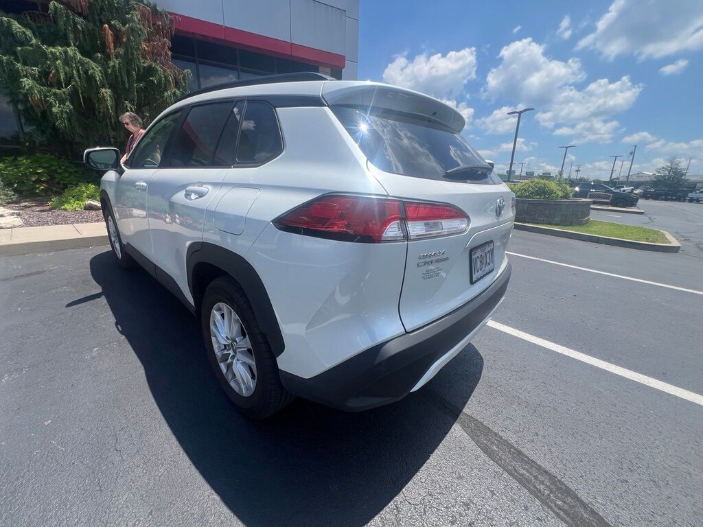 Used 2024 Toyota Corolla Cross LE SUV
