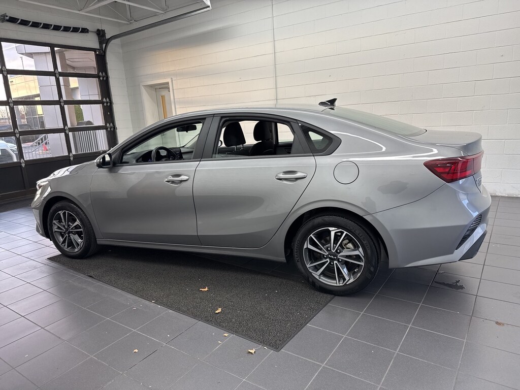 Used 2024 Kia Forte LXS Sedan