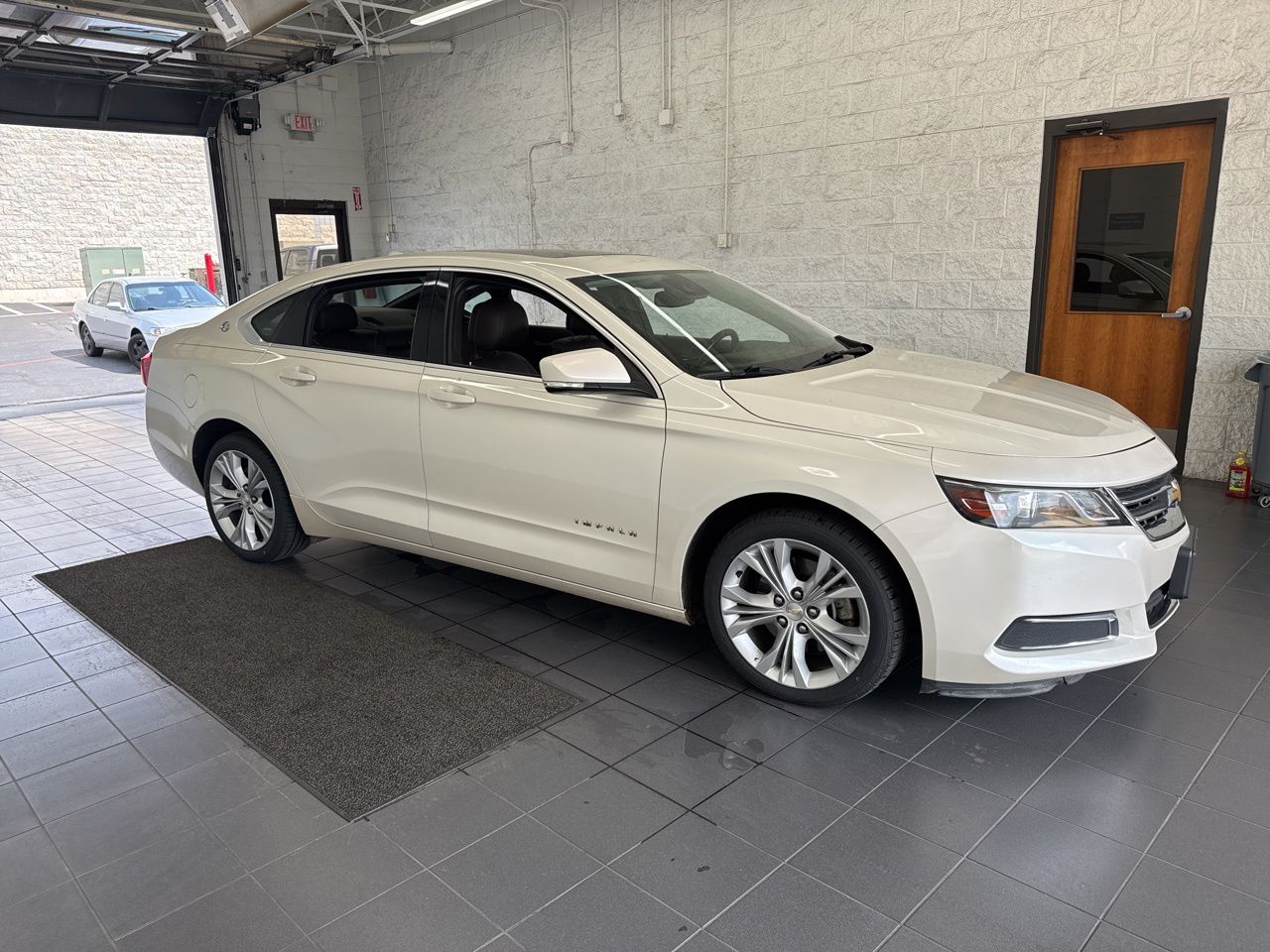 White Diamond Clearcoat 2014 Chevrolet Impala 2LT FWD Sedan Front-Wheel Drive 6-Speed Automatic Overdrive