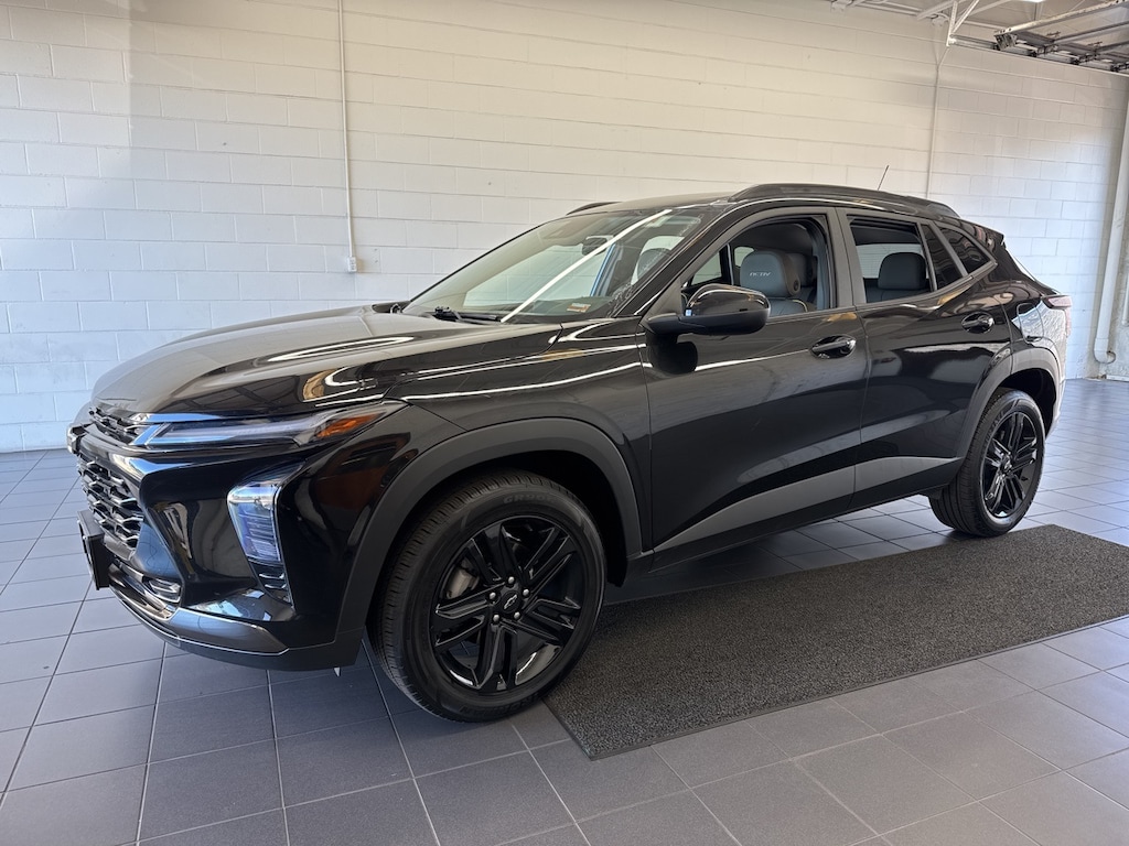 Used 2024 Chevrolet Trax Activ SUV