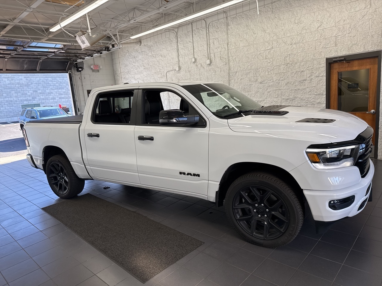 2023 RAM Ram 1500 Pickup Laramie's photo