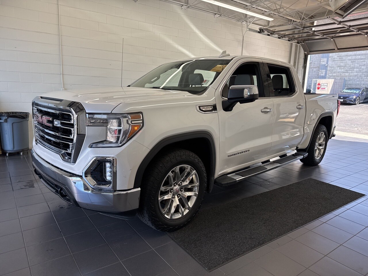2021 Gmc Sierra 1500 SLT photo 4