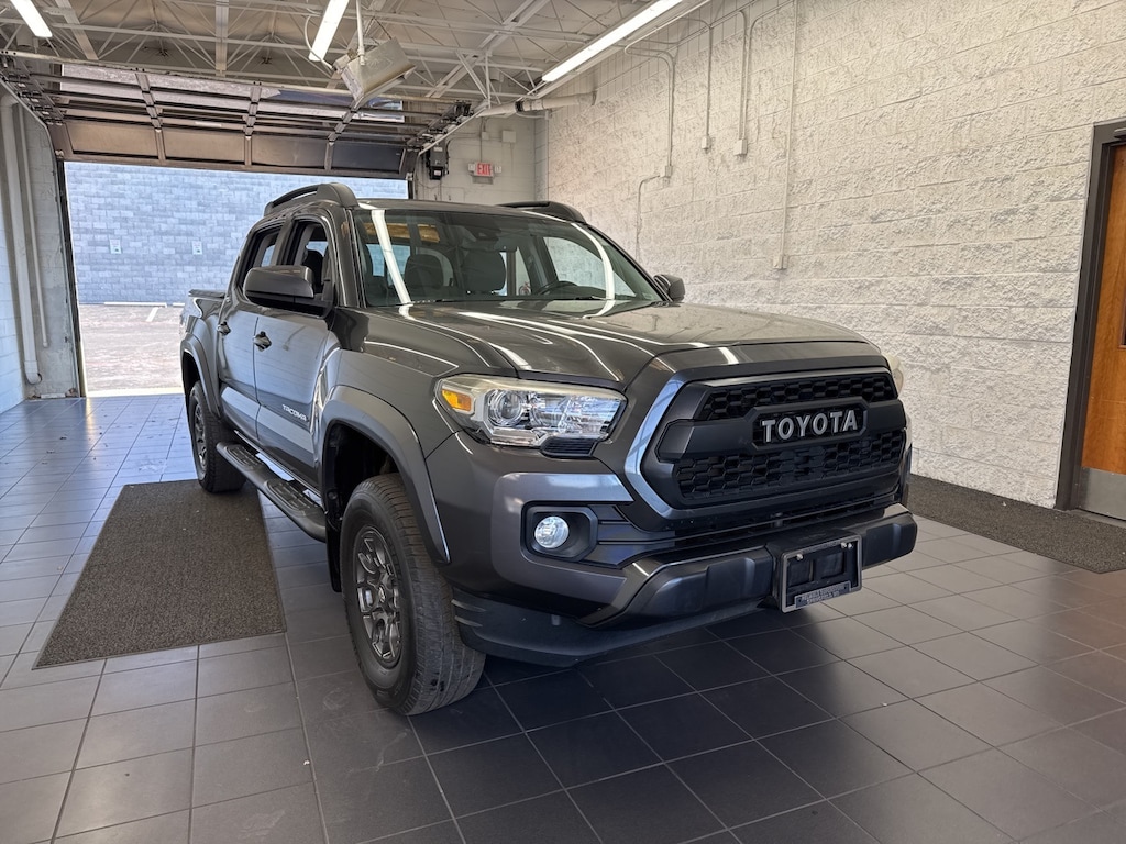 Used 2018 Toyota Tacoma SR5 Truck