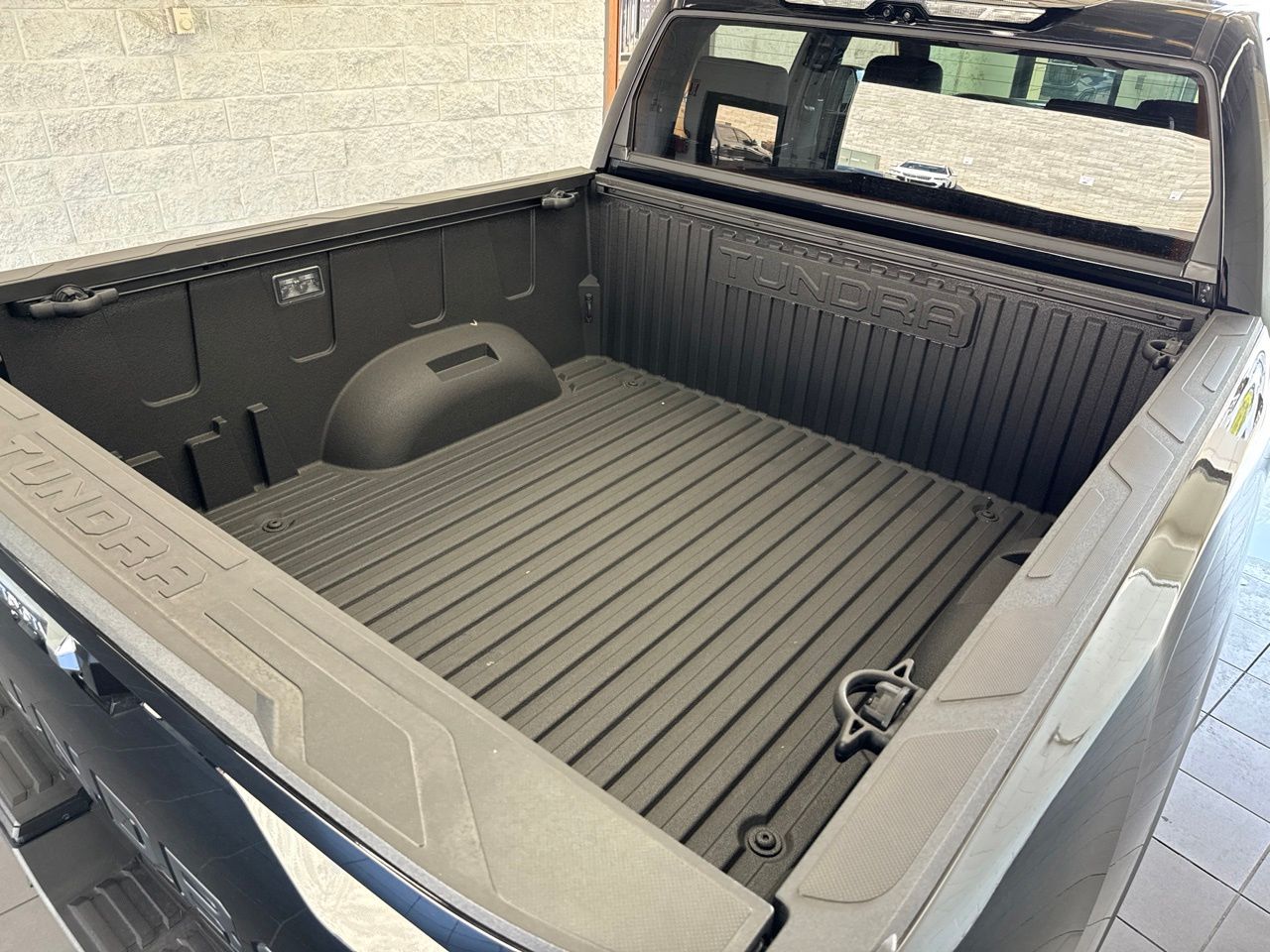 2026 Toyota Tundra Limited - Photo 9
