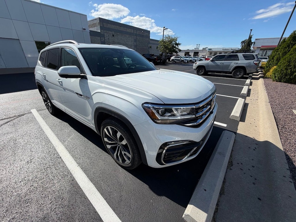 Used 2022 Volkswagen Atlas 3.6L V6 SEL Premium R-Line SUV