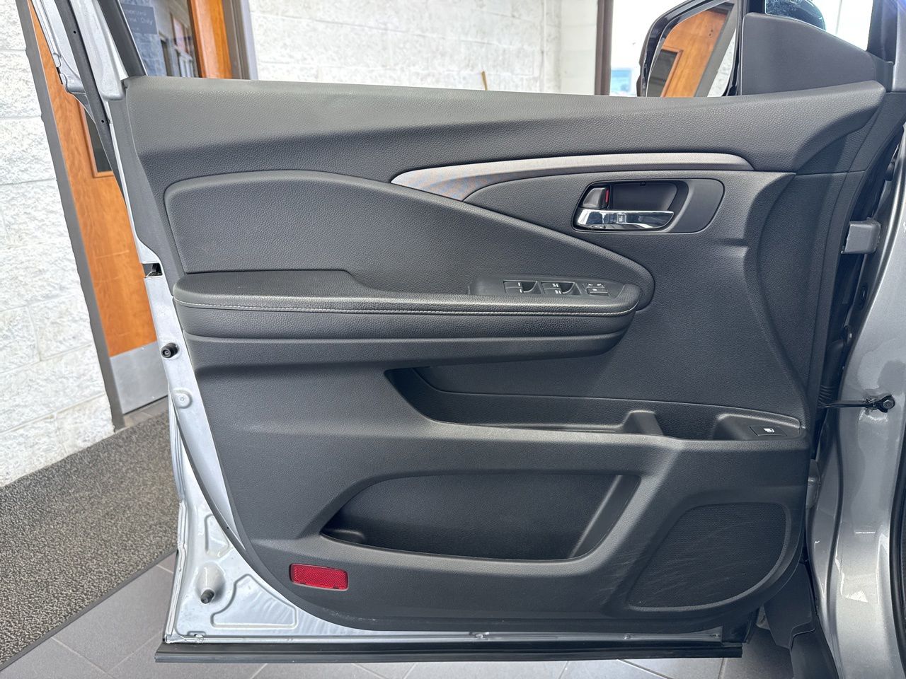 2021 Honda Ridgeline Sport - Photo 37