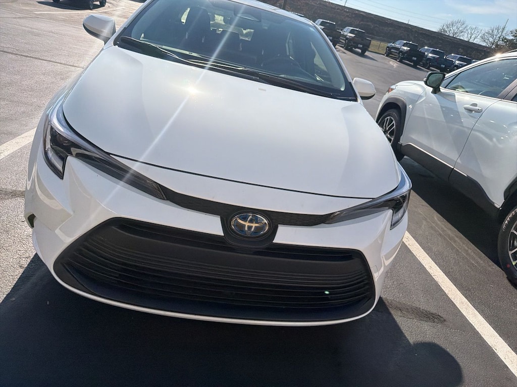 Used 2025 Toyota Corolla Hybrid LE Sedan