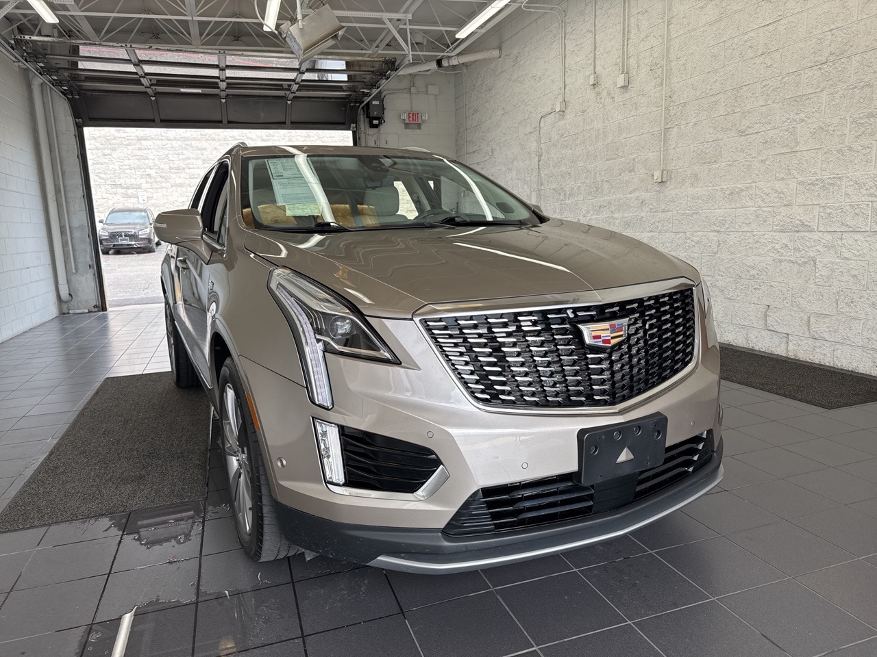 Used 2022 Cadillac XT5 Premium Luxury with VIN 1GYKNDRS0NZ150953 for sale in Springfield, MO