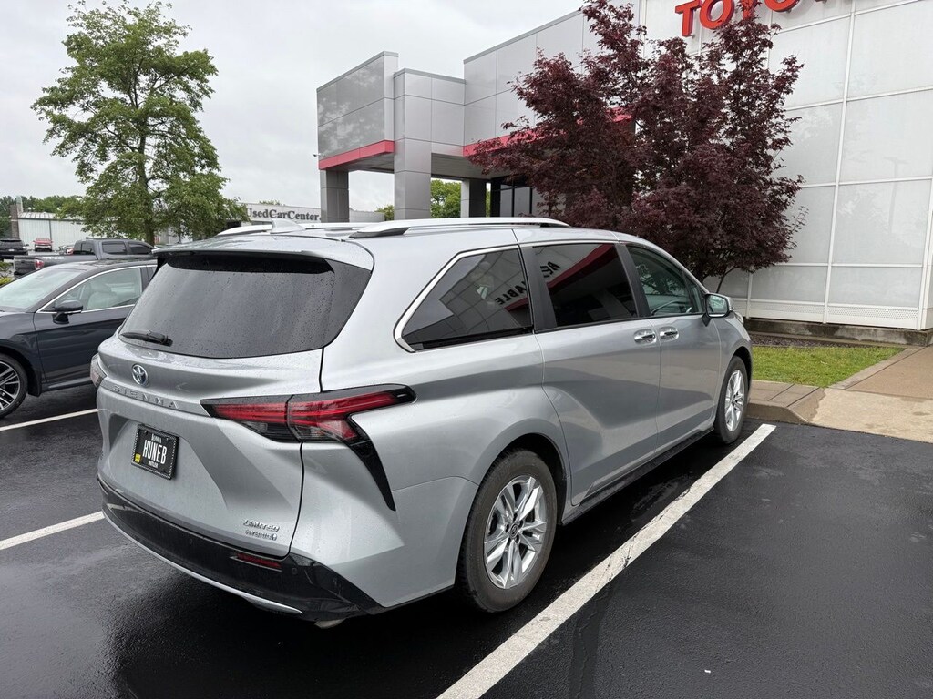 Used 2024 Toyota Sienna Limited Minivan/Van