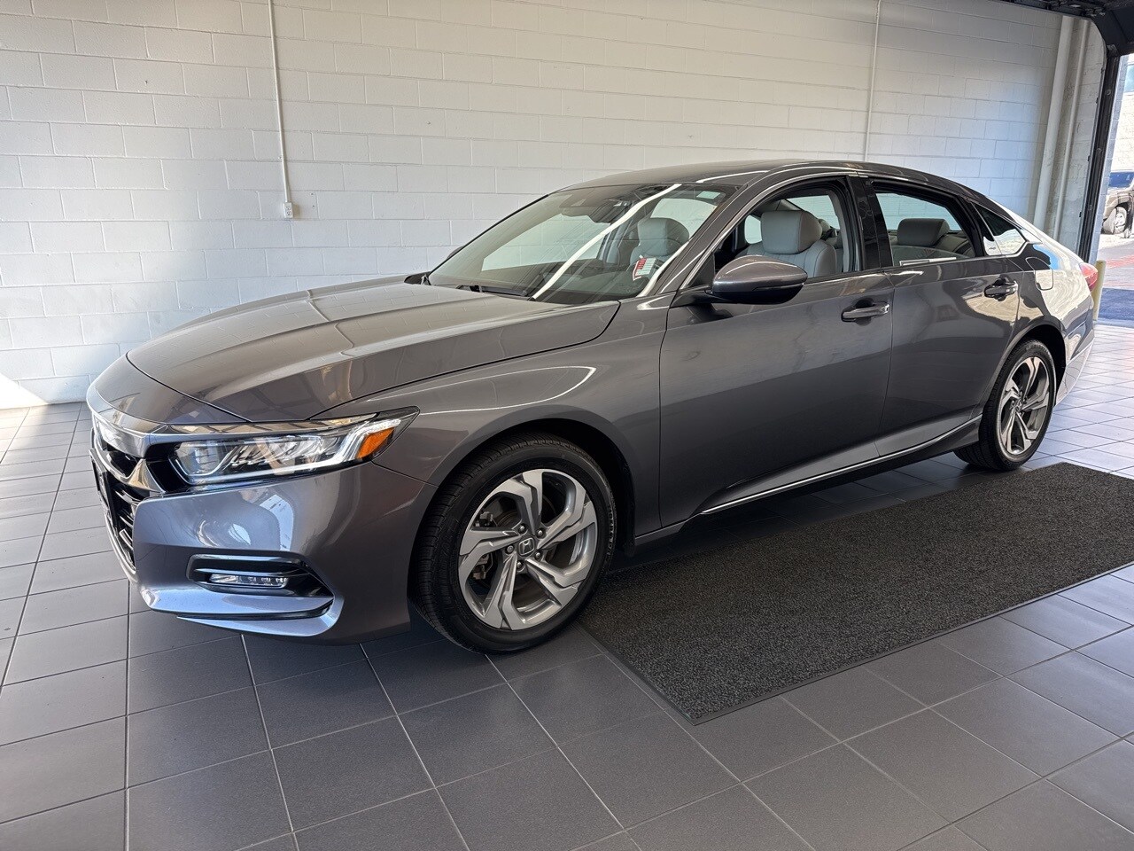 2020 Honda Accord EX-L 2.0T photo 4