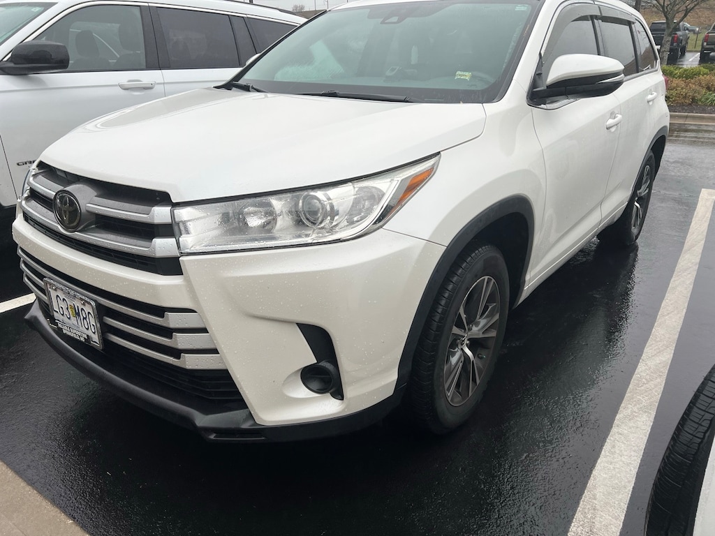 Used 2018 Toyota Highlander LE SUV