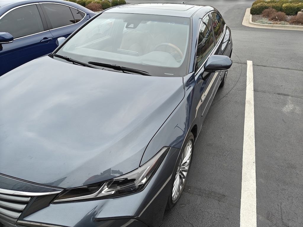 Used 2020 Toyota Avalon Hybrid Limited Sedan