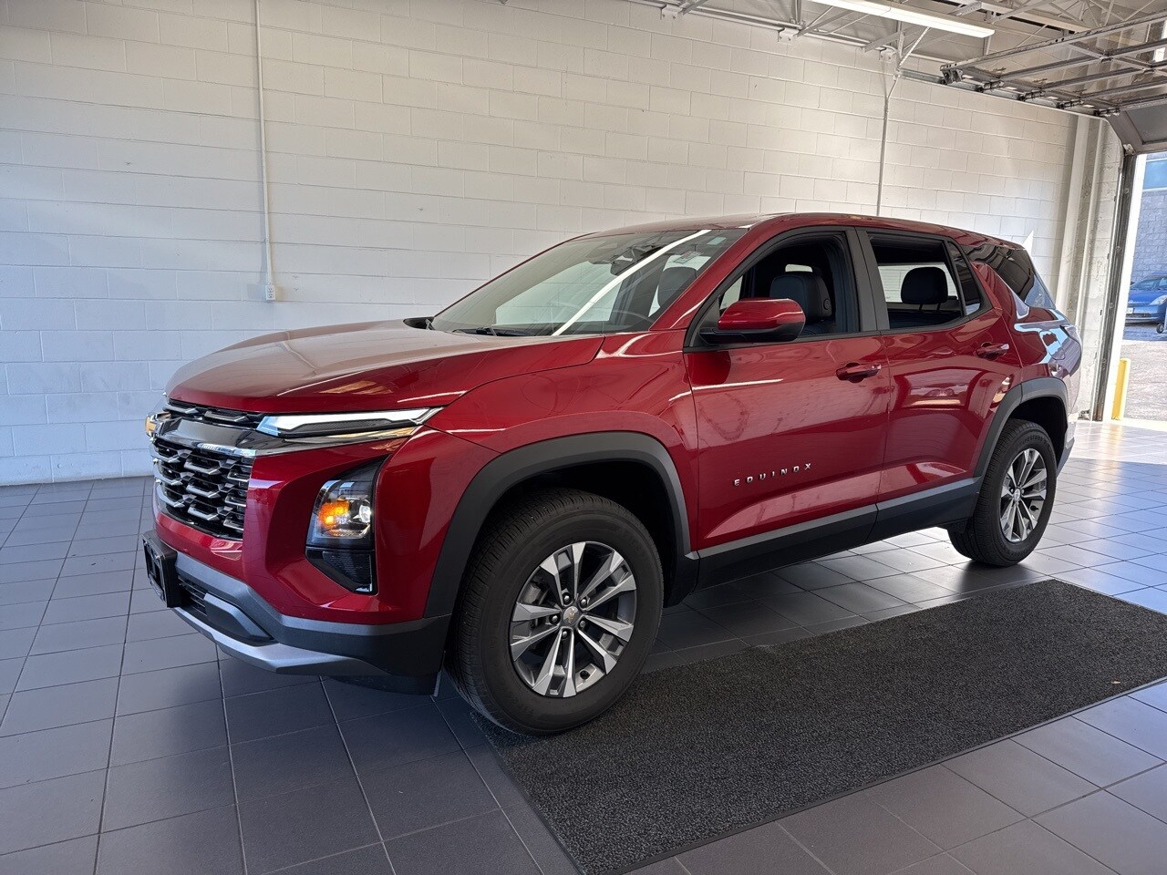 2026 Chevrolet Equinox LT photo 4