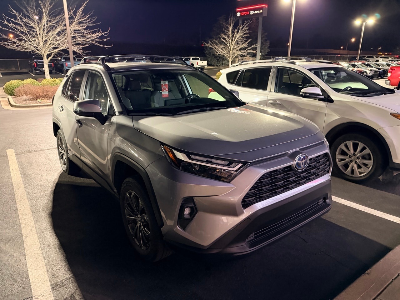 2024 Toyota RAV4 XLE Premium's photo