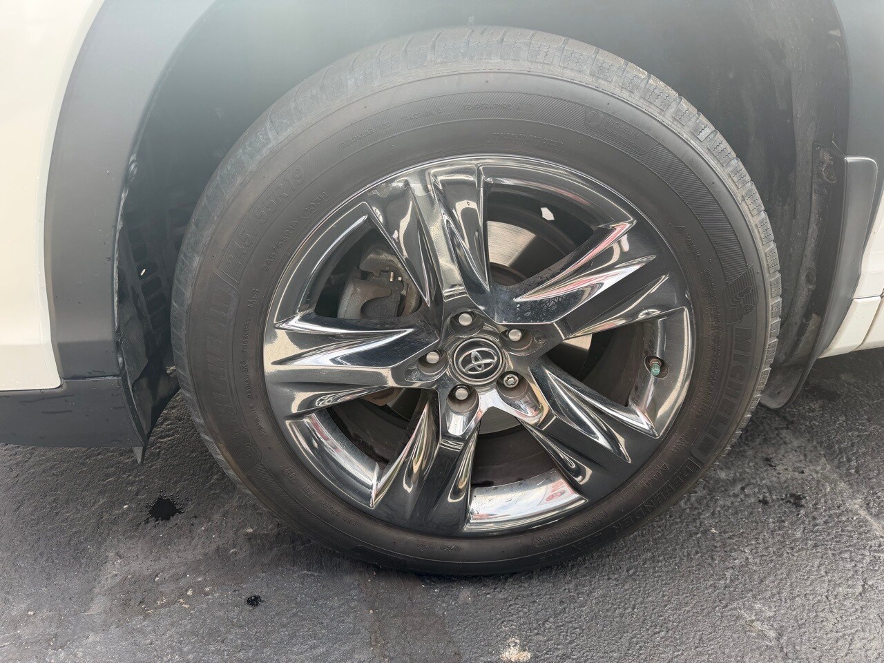 2017 Toyota Highlander Limited photo 3