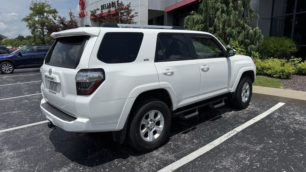 2020 Toyota 4Runner SR5 Premium photo 3