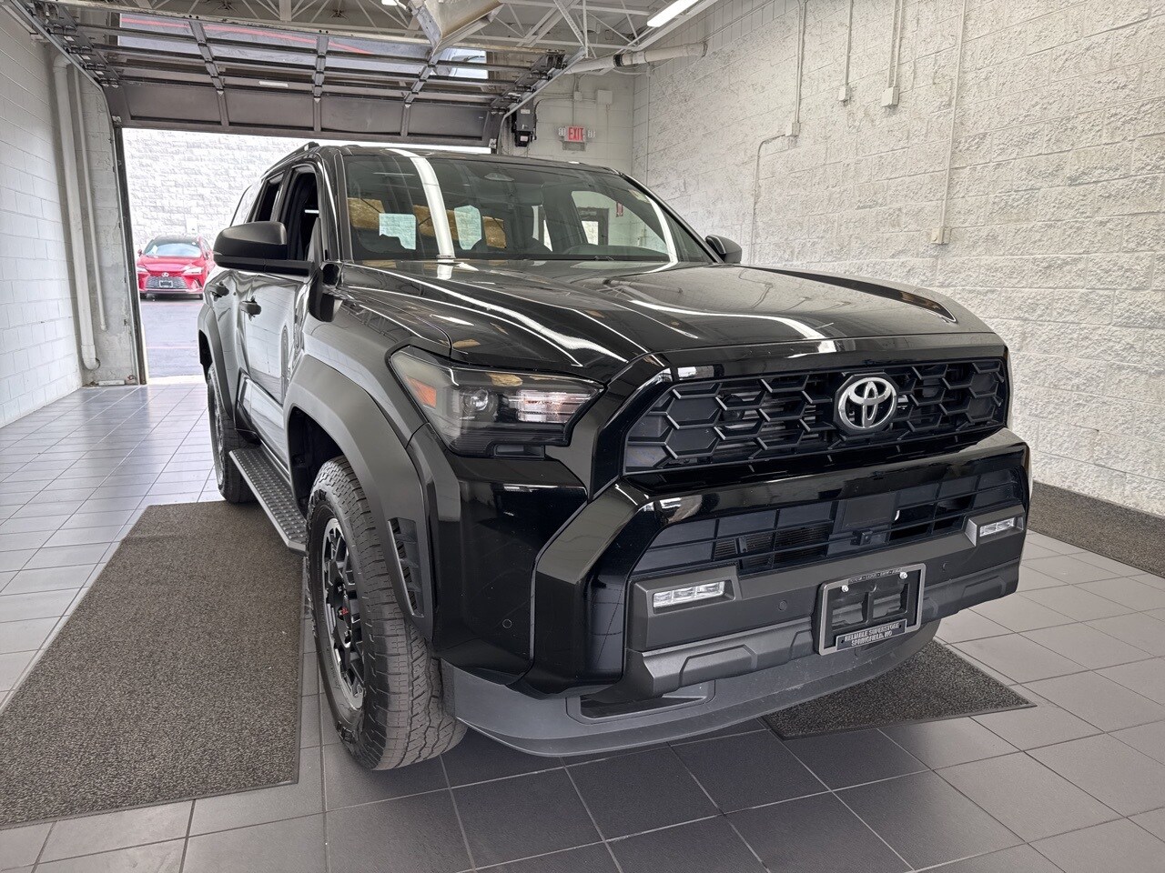 2025 Toyota 4Runner TRD Off-Road photo 2